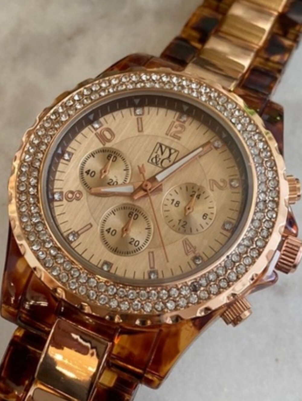 NY & CO Vintage Ladies Watch Gold/Tortoise Shell Band | Adjustable Gold Link